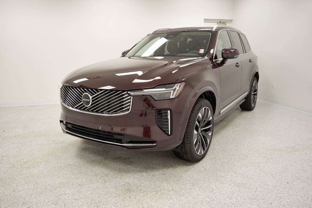 2026 Volvo XC90 Plus photo 3