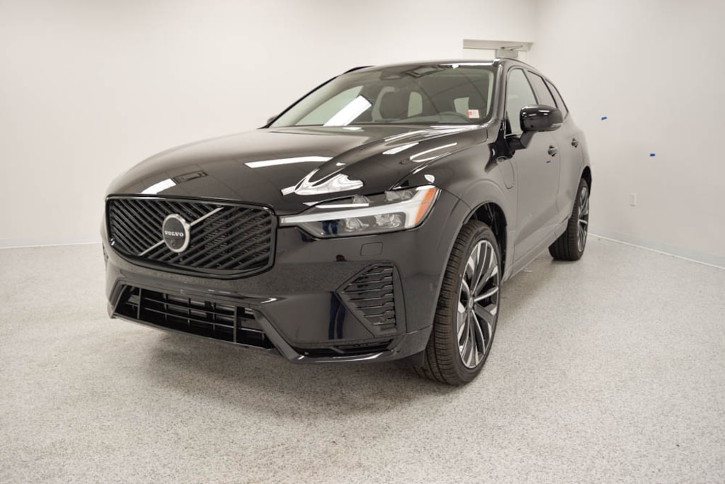 New 2026 Volvo XC60 plug-in hybrid T8 Ultra SUV