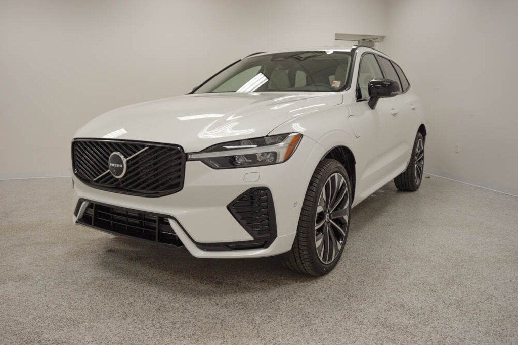 New 2026 Volvo XC60 plug-in hybrid T8 Ultra SUV