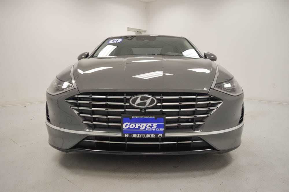 Used 2021 Hyundai Sonata Hybrid Limited with VIN KMHL54JJ6MA025770 for sale in Omaha, NE