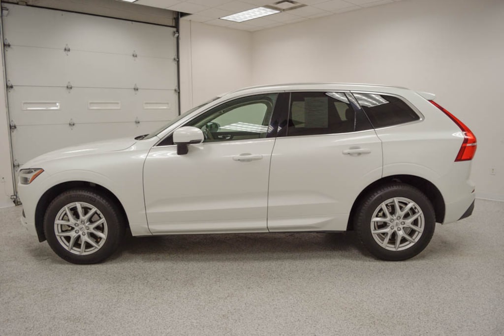 Used 2021 Volvo XC60 T6 Momentum SUV