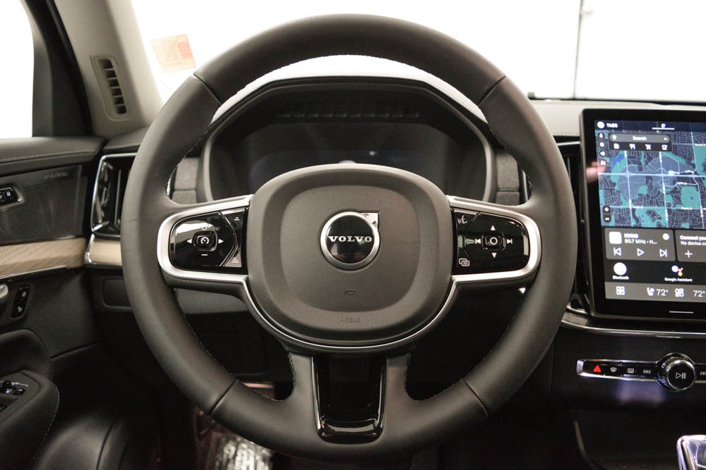 2026 Volvo XC90 Plus - Photo 13