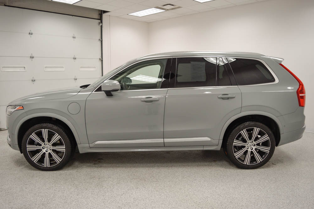 Certified 2025 Volvo XC90 plug-in hybrid T8 Plus 7-Seater SUV