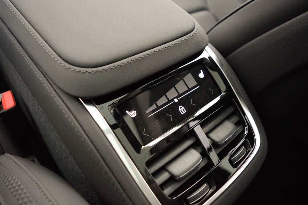 2026 Volvo XC90 Plus - Photo 20