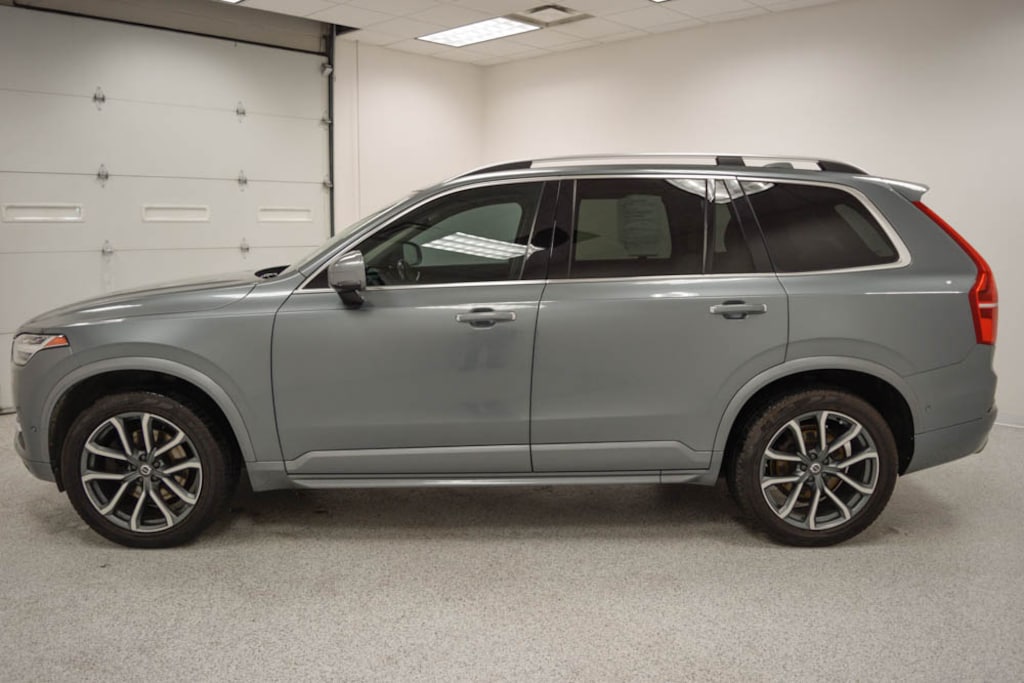 Used 2017 Volvo XC90 T6 AWD Momentum SUV