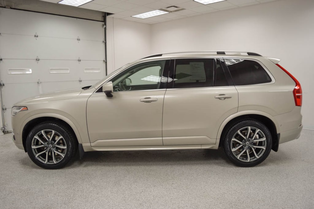 Used 2018 Volvo XC90 T6 AWD Momentum (7 Passenger) SUV