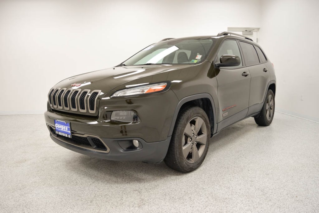 Used 2017 Jeep Cherokee Latitude 4x4 SUV