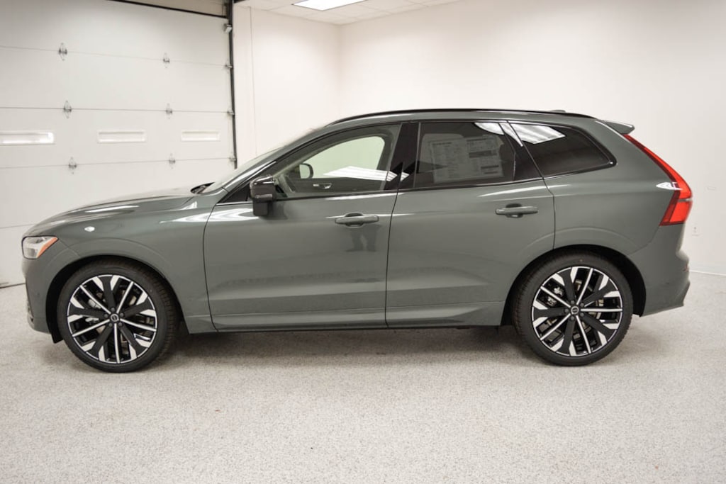 New 2026 Volvo XC60 B5 Ultra SUV