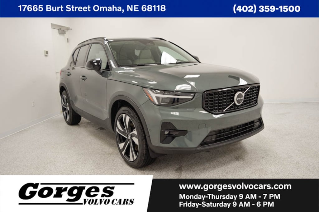 New 2026 Volvo XC40 B5 Plus SUV