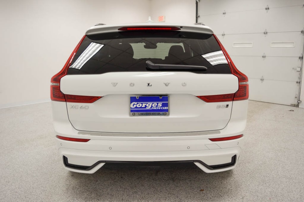 New 2026 Volvo XC60 B5 Plus SUV