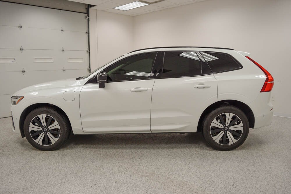 2024 Volvo XC60 Hybrid T8 Plus photo 4