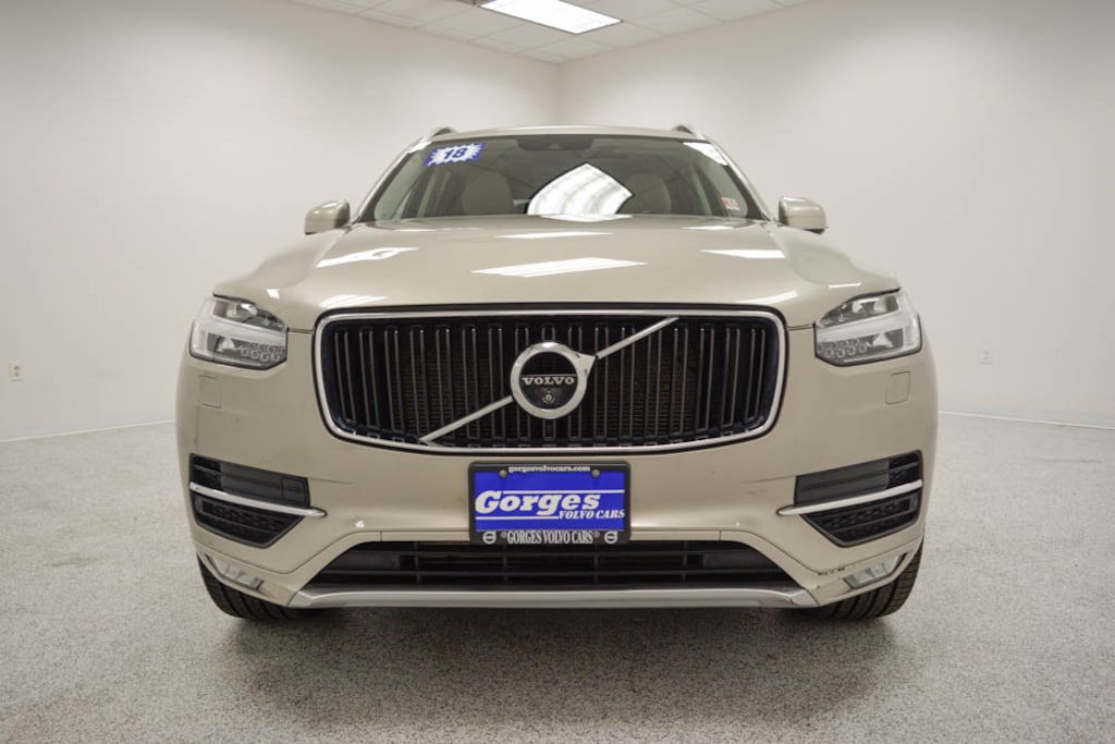 Used 2018 Volvo XC90 T6 AWD Momentum (7 Passenger) SUV