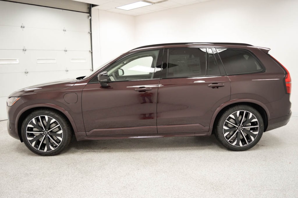 New 2026 Volvo XC90 plug-in hybrid T8 Ultra Dark Theme 6-Seater SUV