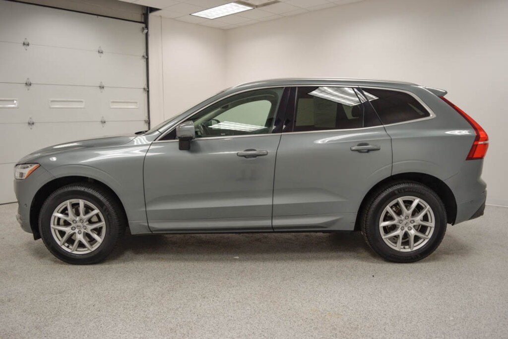 Used 2019 Volvo XC60 T5 Momentum SUV