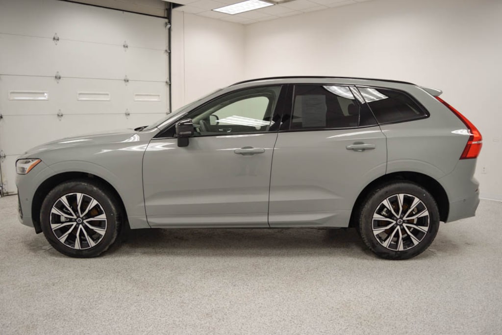 Used 2025 Volvo XC60 B5 Plus SUV