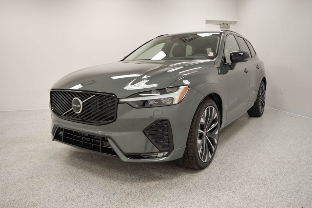 New 2026 Volvo XC60 B5 Ultra SUV