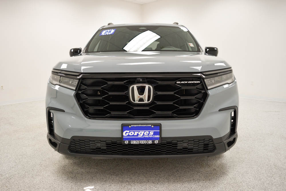 Used 2025 Honda Pilot Black Edition SUV