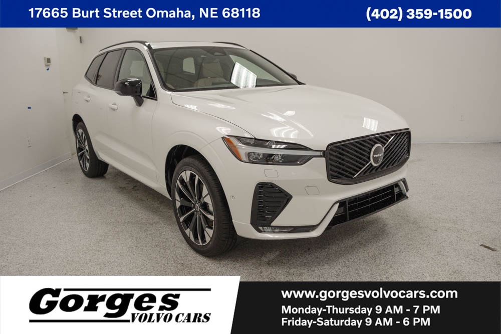 2026 Volvo XC60 Plus's photo