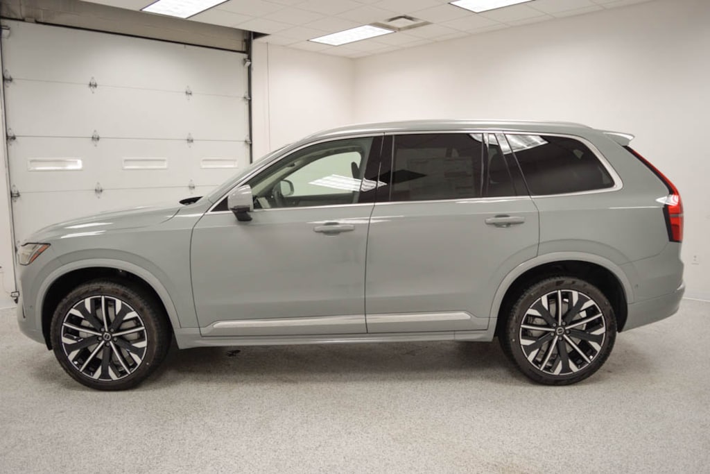 New 2026 Volvo XC90 B5 Ultra 6-Seater SUV