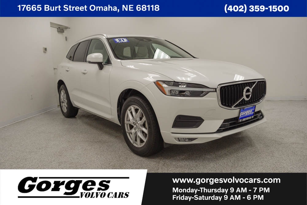 2021 Volvo XC60 T6 Momentum AWD's photo