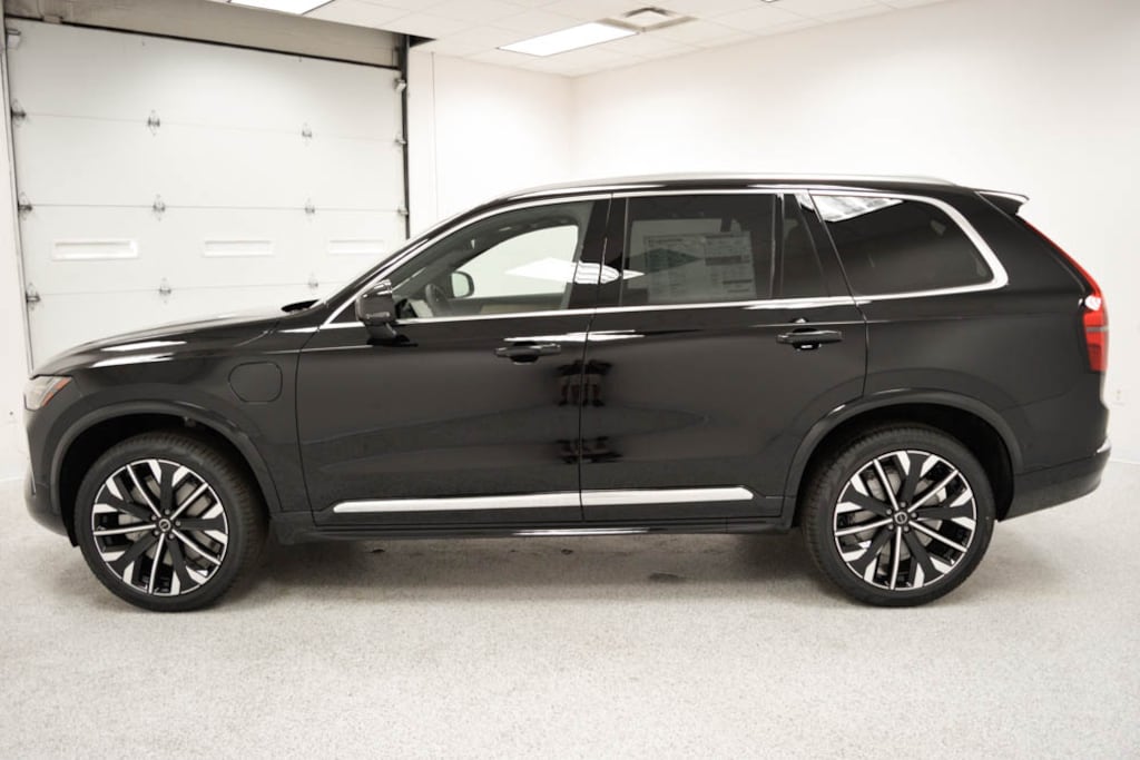 New 2026 Volvo XC90 plug-in hybrid T8 Plus 7-Seater SUV