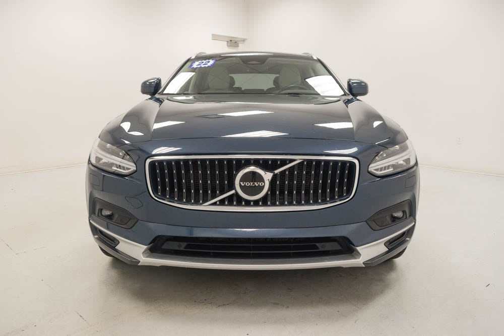 Certified 2022 Volvo V90 Cross Country Base with VIN YV4062NL7N1146049 for sale in Omaha, NE