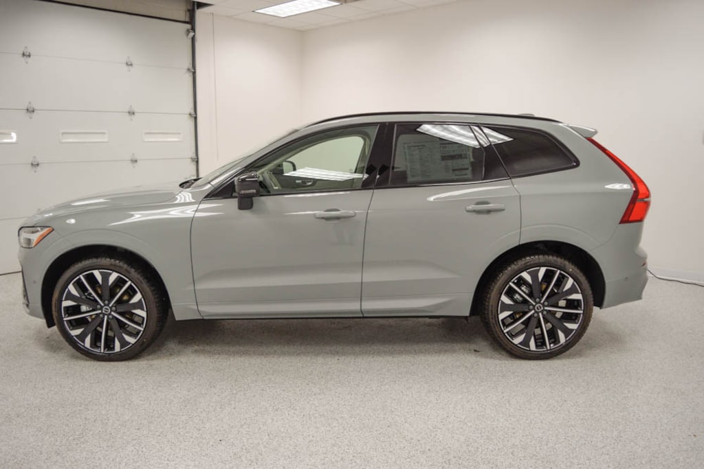 New 2026 Volvo XC60 B5 Ultra SUV