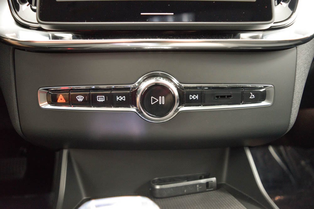2026 Volvo XC90 Plus - Photo 16