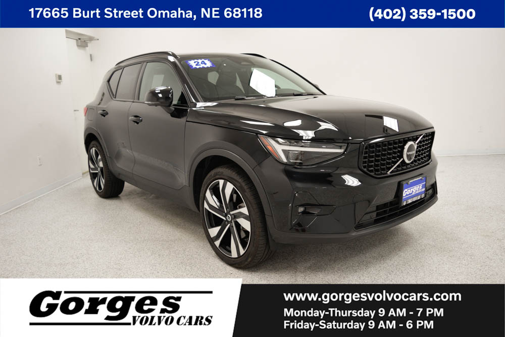 Certified 2024 Volvo XC40 B5 Ultimate Dark SUV