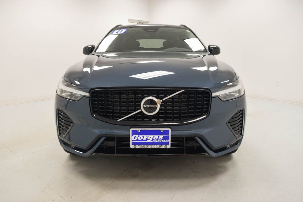 Used 2023 Volvo XC60 Plus with VIN YV4L12RW2P1370686 for sale in Omaha, NE