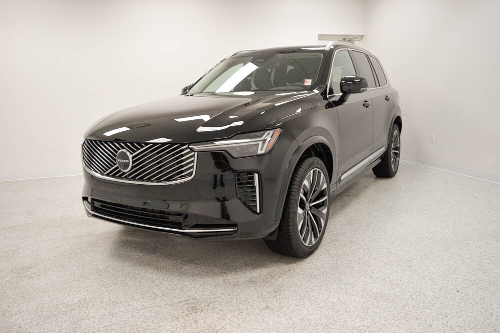 2026 Volvo XC90 Plus photo 3