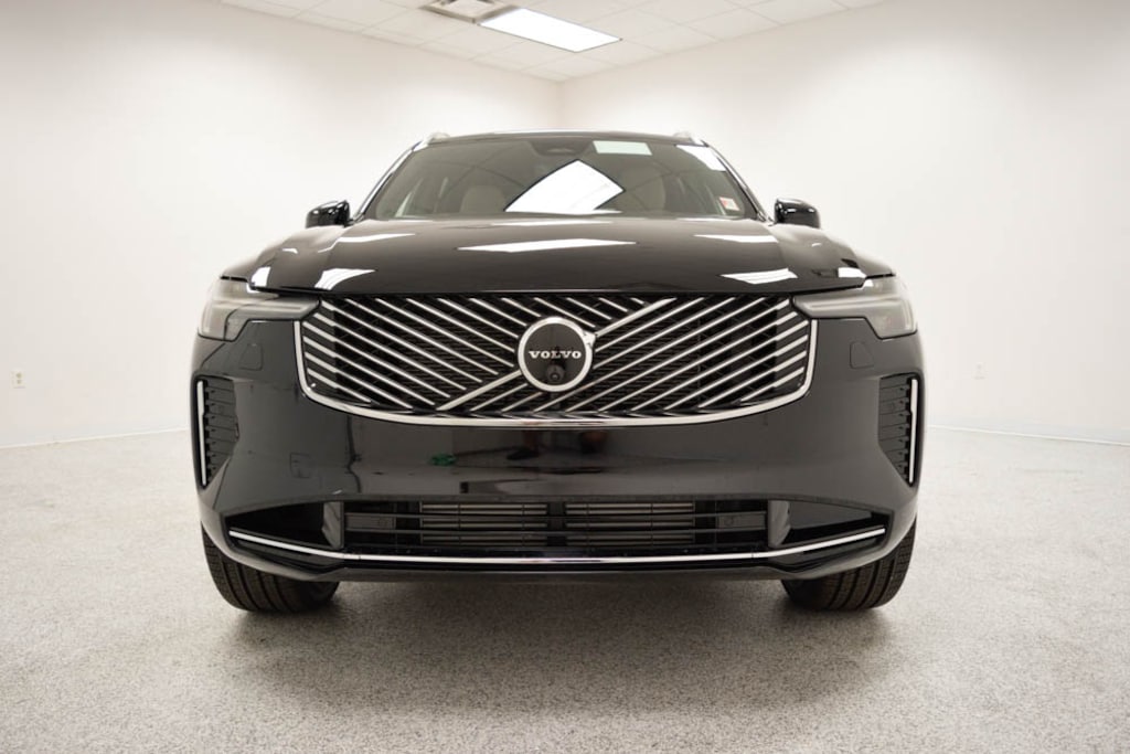 New 2026 Volvo XC90 plug-in hybrid T8 Plus 7-Seater SUV