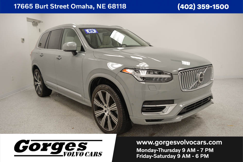 2025 Volvo XC90 plug-in hybrid T8 Plus 7-Seater SUV