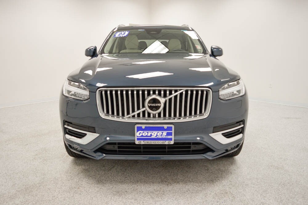 2023 Volvo XC90 AWD Plus photo 2