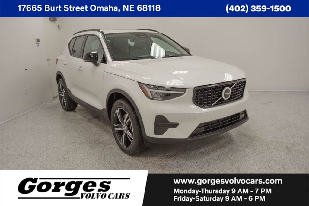 Used 2026 Volvo XC40 B5 Core SUV