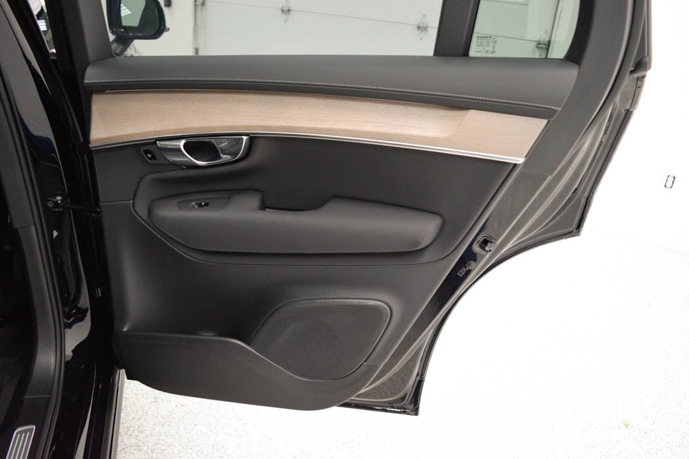 2026 Volvo XC90 Plus - Photo 25