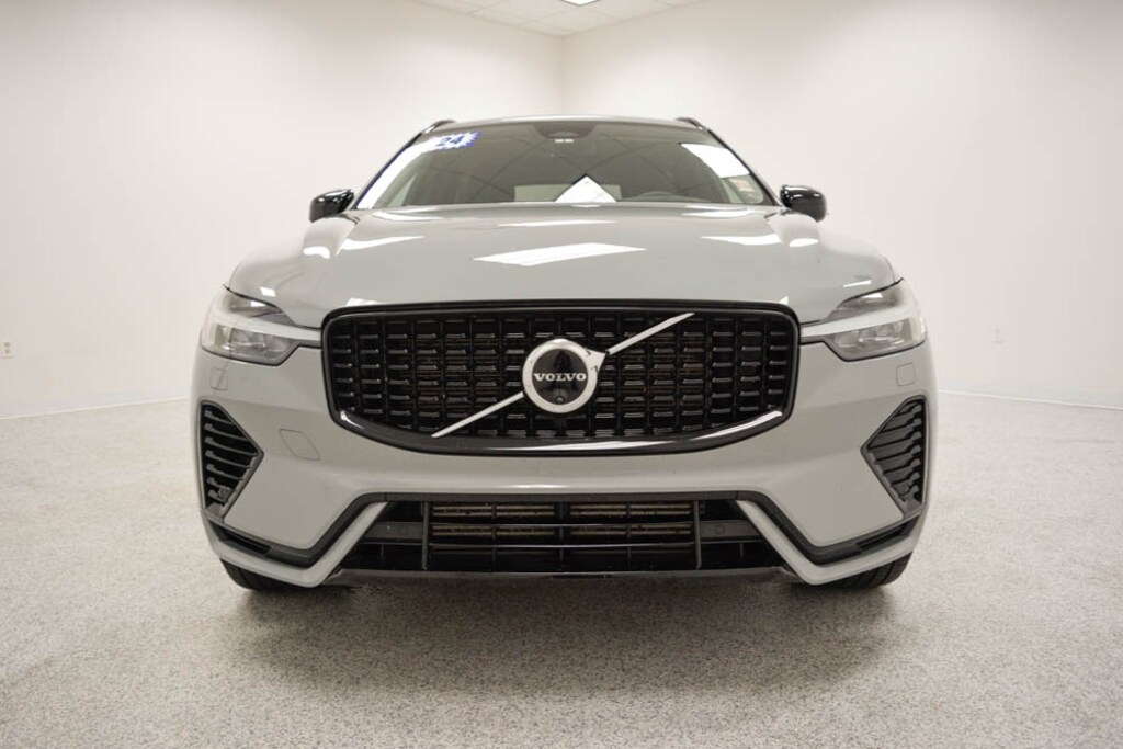 Used 2024 Volvo XC60 plug-in hybrid T8 Plus Dark SUV
