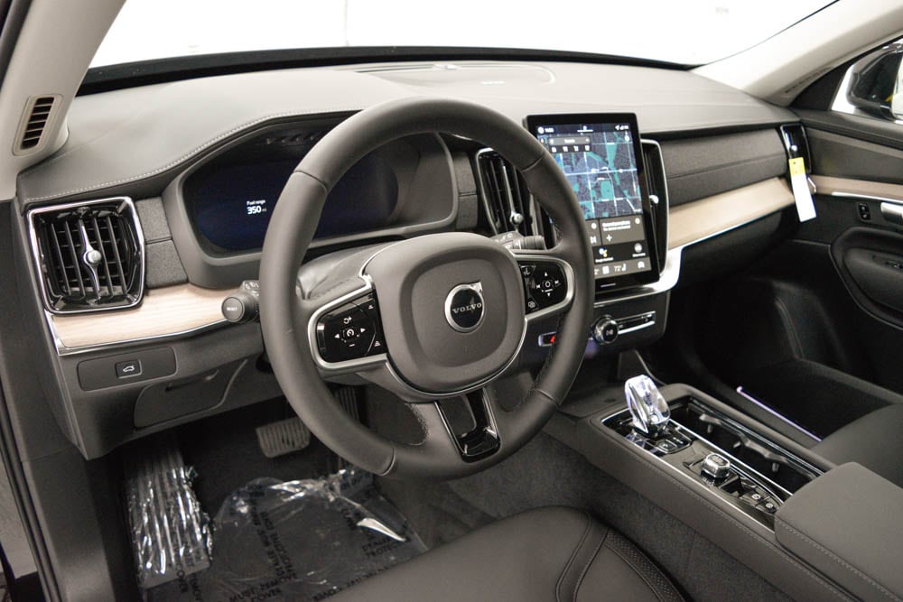2026 Volvo XC90 Plus - Photo 12