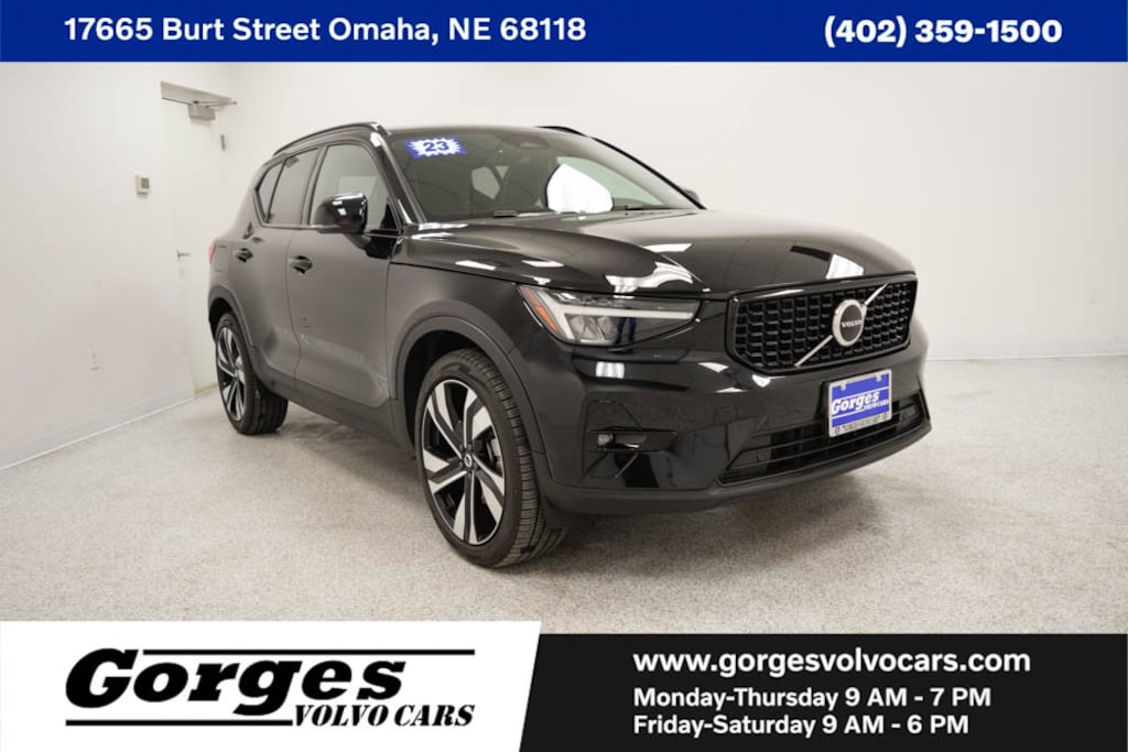Used 2023 Volvo XC40 B5 AWD Plus Dark SUV
