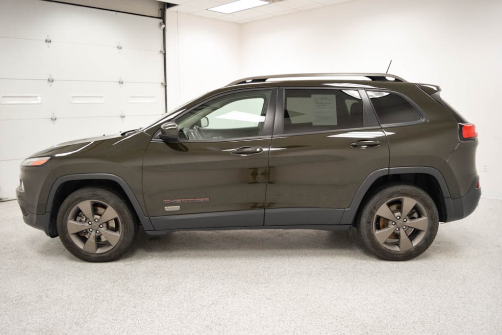 Used 2017 Jeep Cherokee Latitude 4x4 SUV
