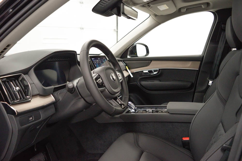 2026 Volvo XC90 Plus - Photo 9