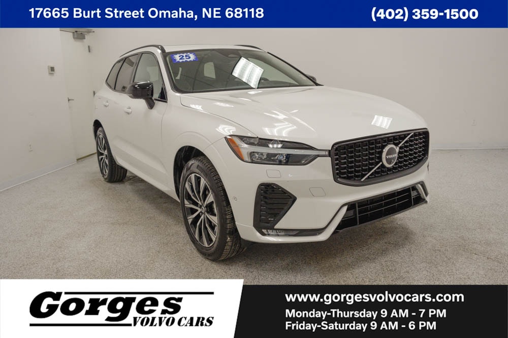 2025 Volvo XC60 Plus's photo