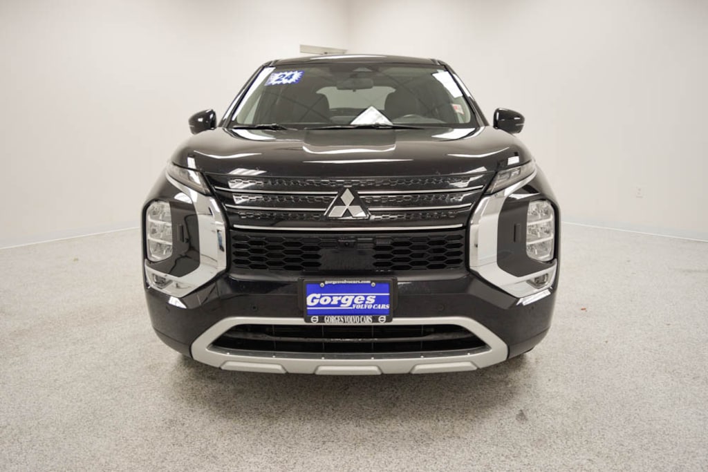 Used 2024 Mitsubishi Outlander SE SUV