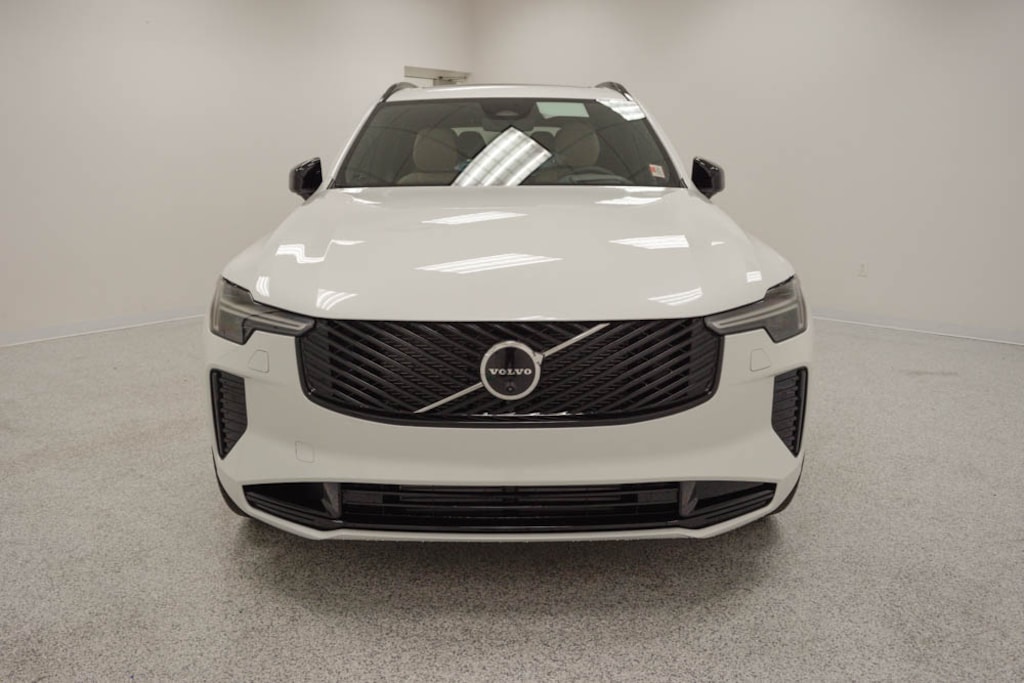 New 2026 Volvo XC90 plug-in hybrid T8 Ultra Dark Theme 7-Seater SUV