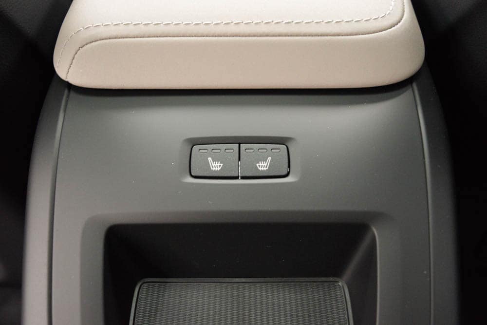 2026 Volvo XC60 Plus - Photo 29