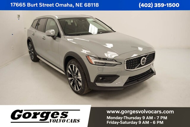 2025 Volvo V60 Cross Country B5 Ultra AWD Wagon