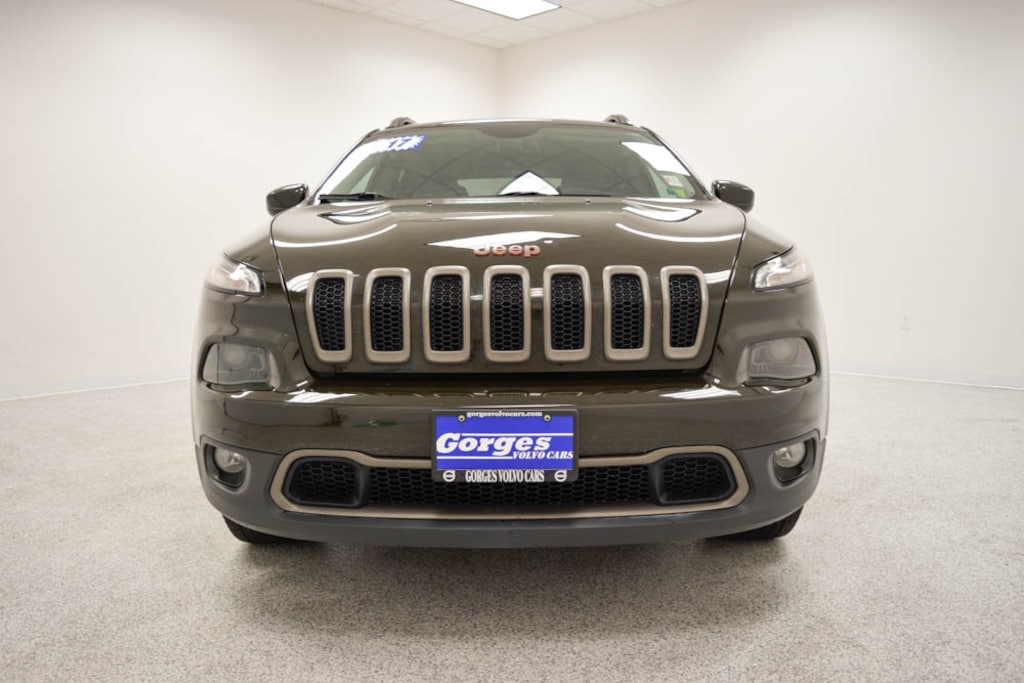 Used 2017 Jeep Cherokee Latitude 4x4 SUV