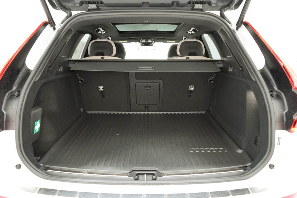 2026 Volvo XC60 Plus - Photo 34
