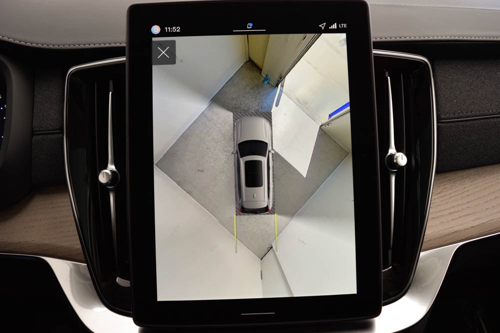 2026 Volvo XC90 Plus - Photo 18