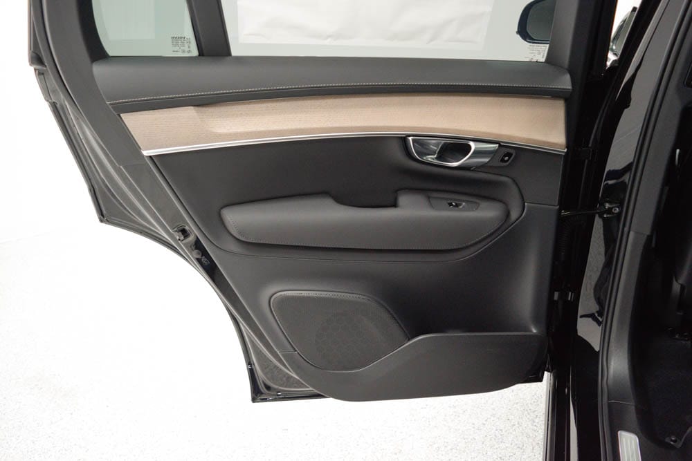 2026 Volvo XC90 Plus - Photo 30